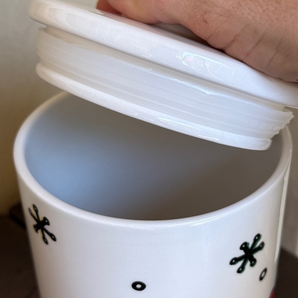 2024 Hello Kitty Christmas Canister - Picture 5 of 5